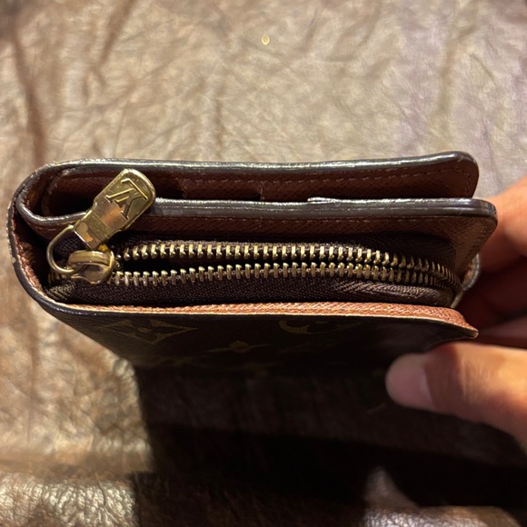 Louis Vuitton Brown and Gold Monogram Compact Snap Wallet - Picture 2 of 10